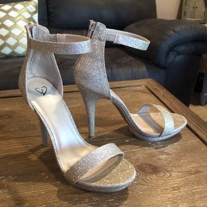 Windsor gold sparkle heels